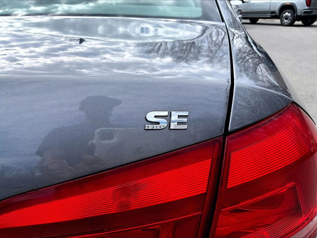 Used 2012 Volkswagen Passat 2.5 SE image 6