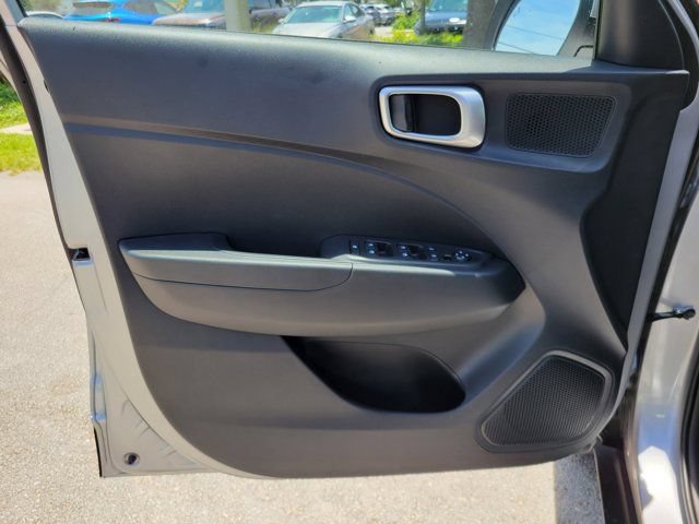 New 2026 Hyundai Venue SEL FWD image 10