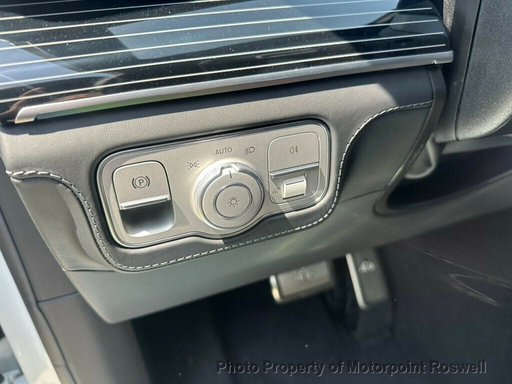 Used 2026 Mercedes-Benz Maybach GLS 600 4MATIC image 18