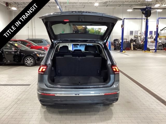 Certified 2024 Volkswagen Tiguan SE w/ Panoramic Sunroof Package FWD image 8