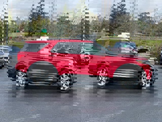 Certified 2021 Ford Explorer Platinum w/ Equipment Group 601A image 2