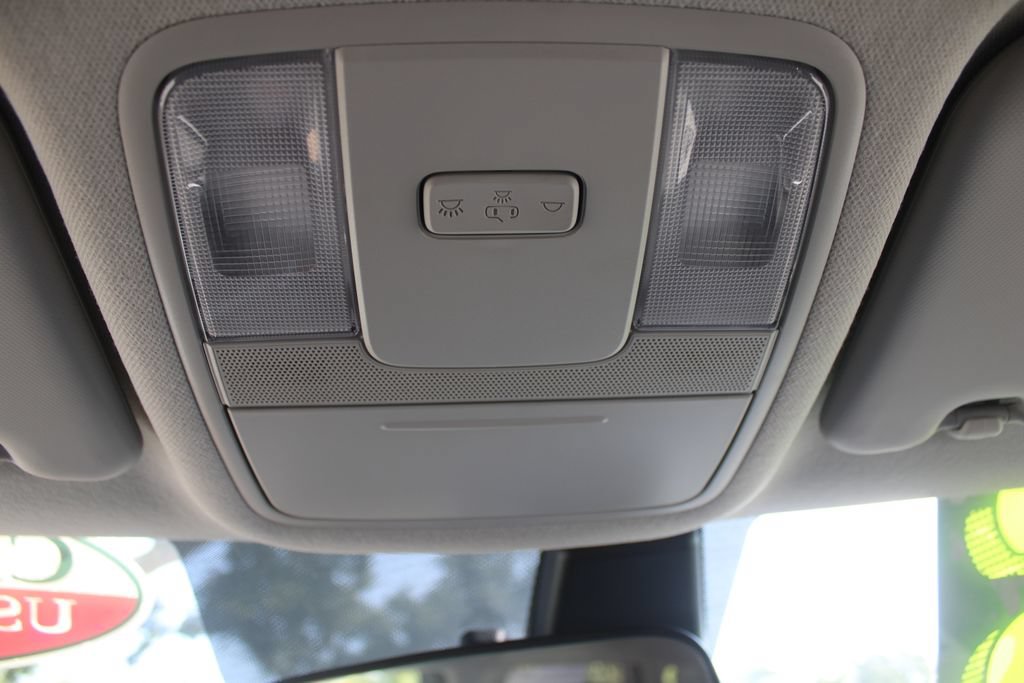 Certified 2025 Kia Soul LX w/ LX Technology Package FWD image 44