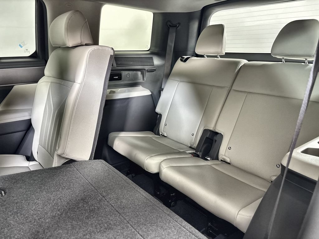 New 2026 Hyundai Santa Fe SEL FWD image 25