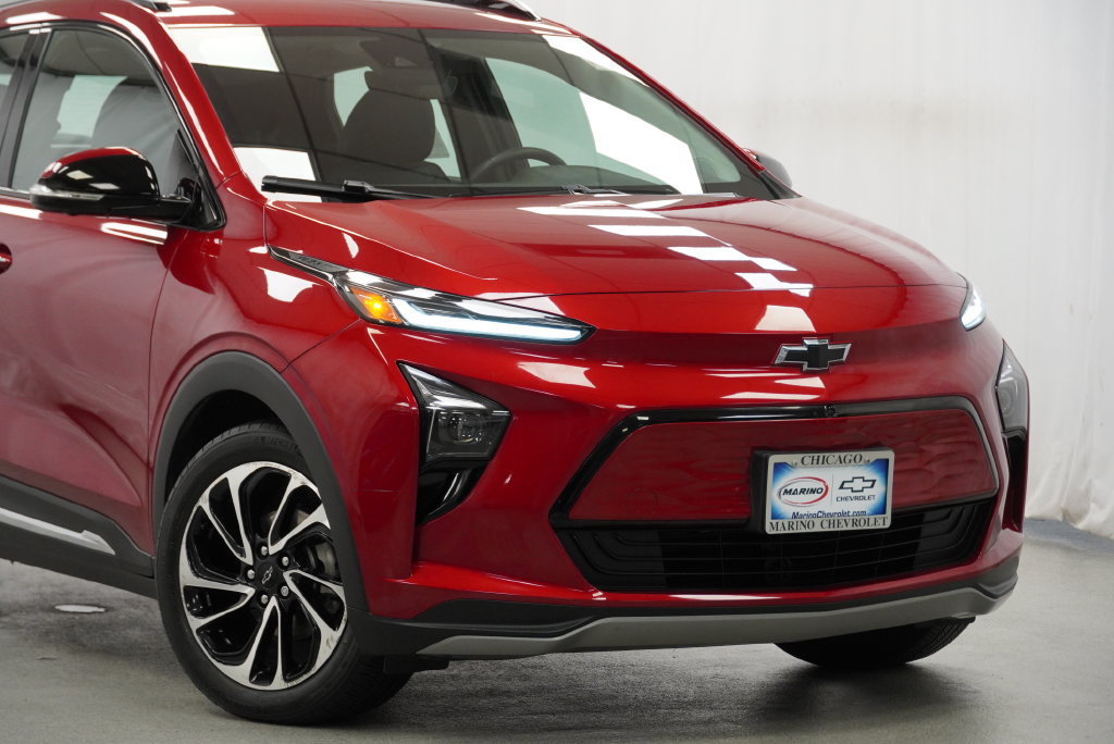 Certified 2023 Chevrolet Bolt EUV Premier FWD image 3