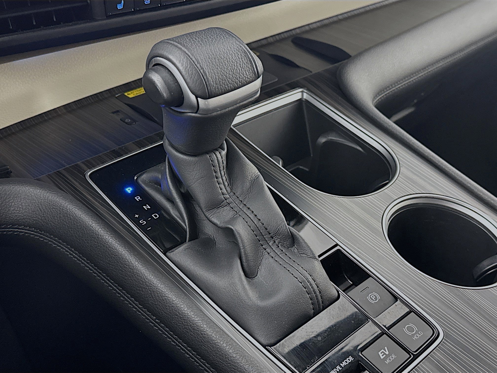 Used 2022 Toyota Sienna Platinum image 17