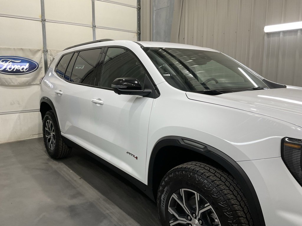 Used 2025 GMC Acadia AT4 image 4