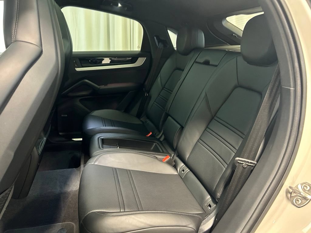 Certified 2026 Porsche Cayenne Coupe AWD/4WD image 23