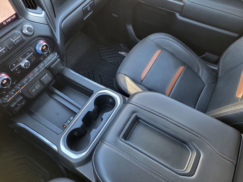 Used 2020 GMC Sierra 1500 AT4 w/ Off-Road Performance Package image 17