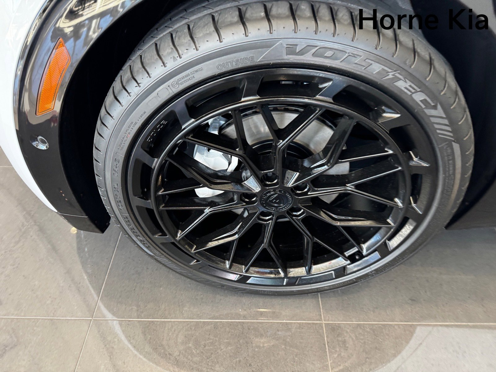 New 2025 Kia EV6 Wind image 8