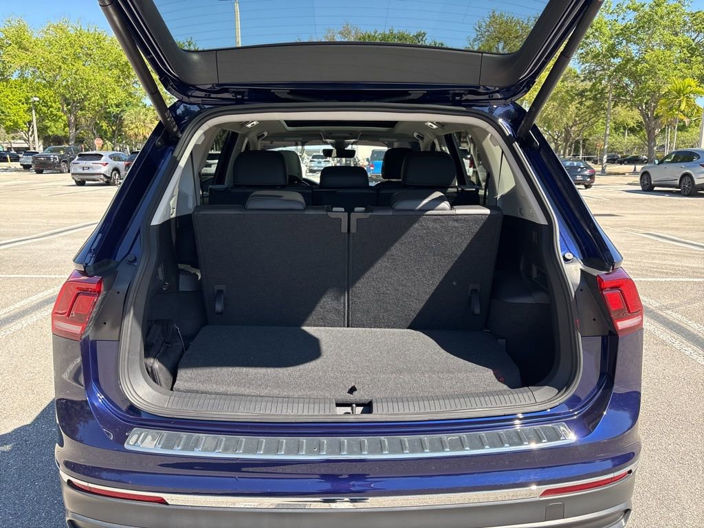 Used 2024 Volkswagen Tiguan Wolfsburg Edition image 30