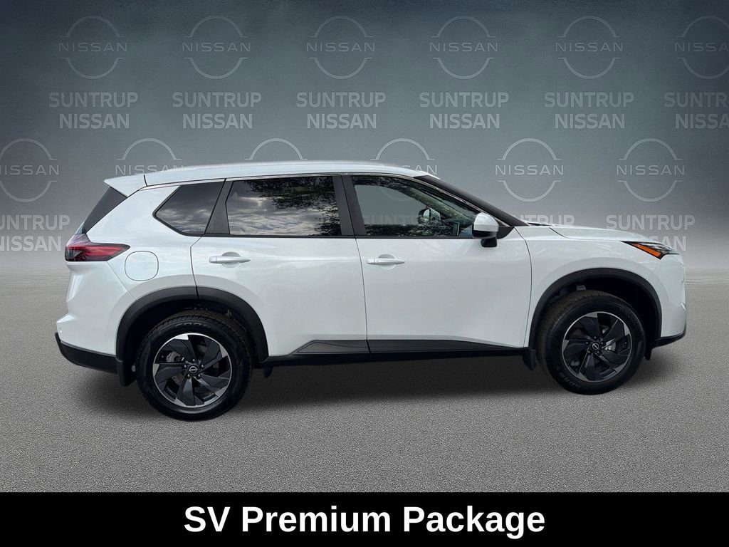 Used 2024 Nissan Rogue SV w/ SV Premium Package image 7