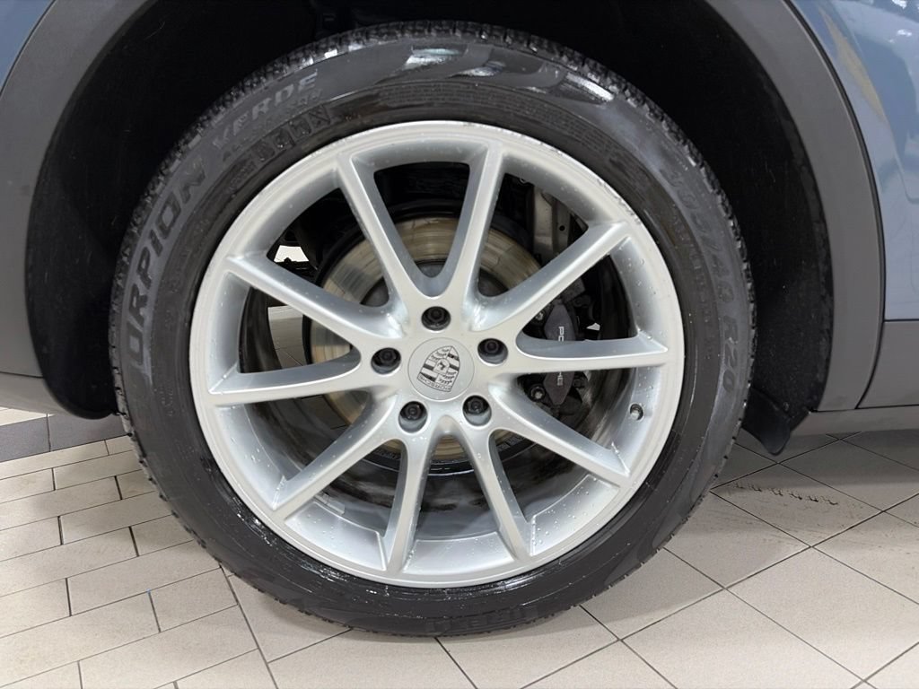 Used 2020 Porsche Cayenne AWD/4WD image 24