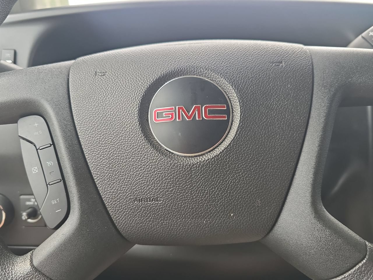 Certified 2025 GMC Savana 2500 w/ Driver Convenience Package RWD image 3