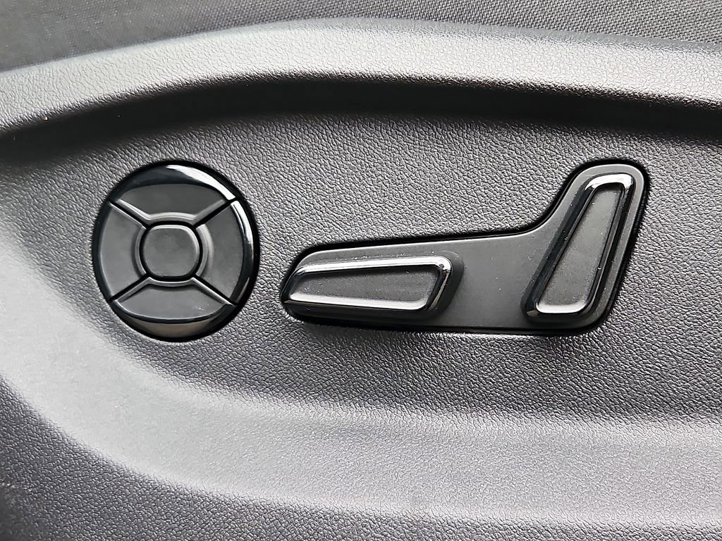 New 2026 Volkswagen Tiguan SE R-Line image 16