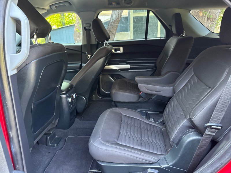 Used 2020 Ford Explorer XLT w/ Comfort Package AWD/4WD image 31
