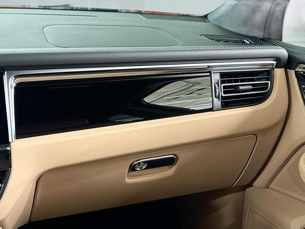 Used 2023 Porsche Macan S image 20