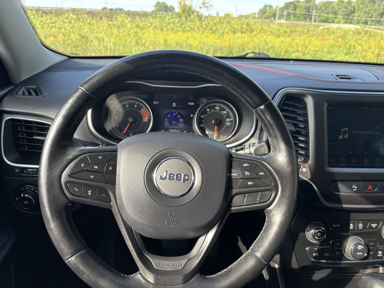 Used 2020 Jeep Cherokee Trailhawk w/ Cold Weather Group AWD/4WD image 27