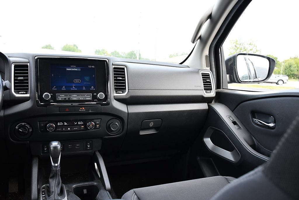Used 2022 Nissan Frontier SV AWD/4WD image 22