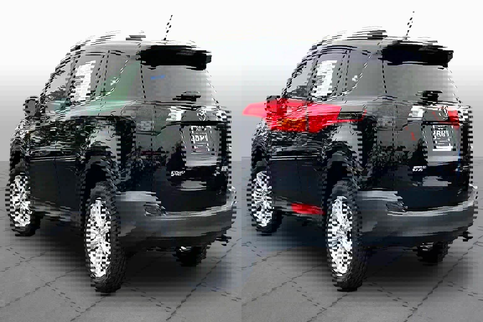 Used 2015 Toyota RAV4 Limited w/ Technology Package image 12