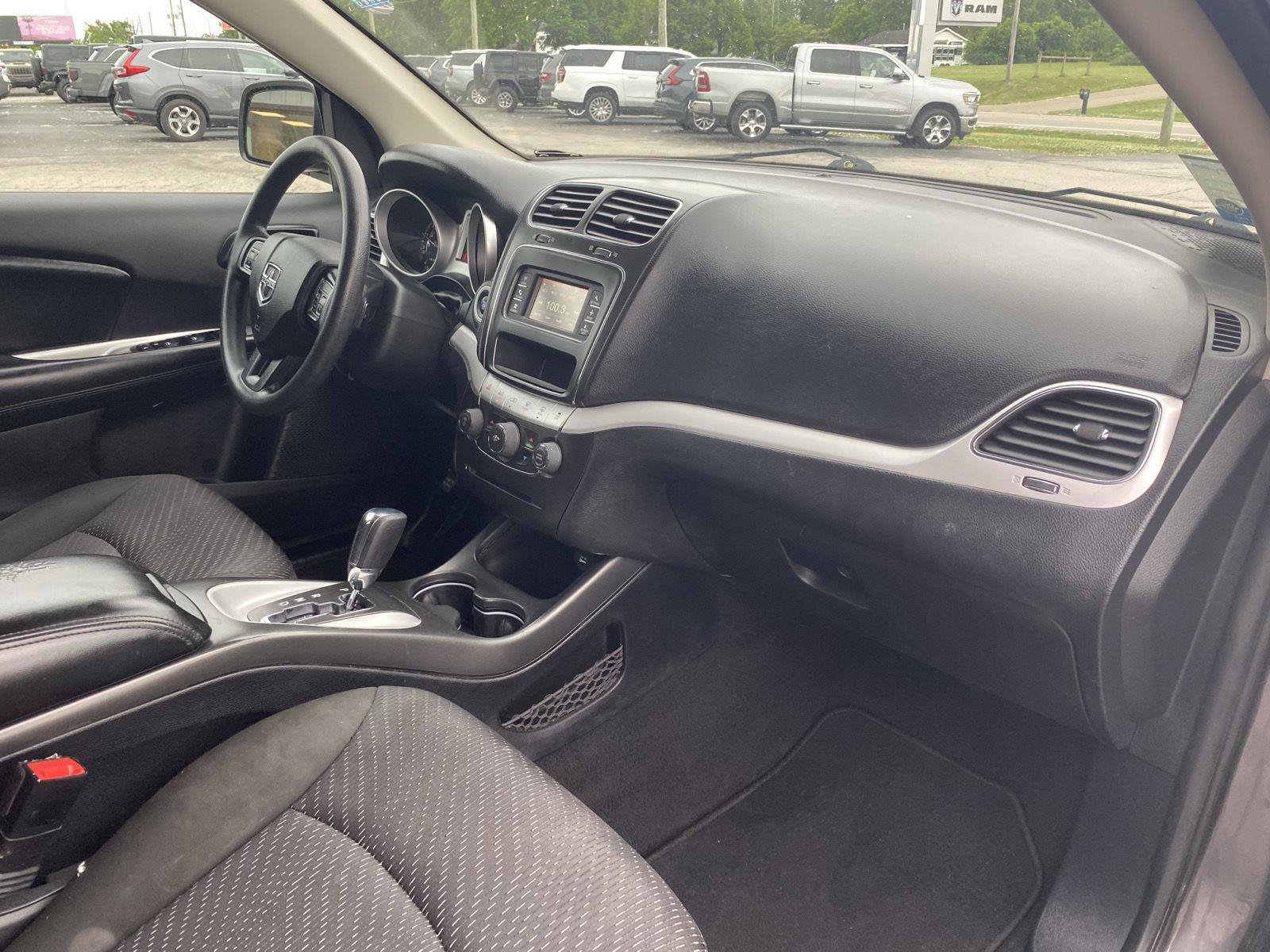 Used 2020 Dodge Journey SE w/ Blacktop Package FWD image 37