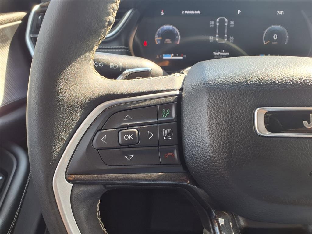 Used 2023 Jeep Grand Cherokee L Laredo w/ Luxury Tech Group I image 17