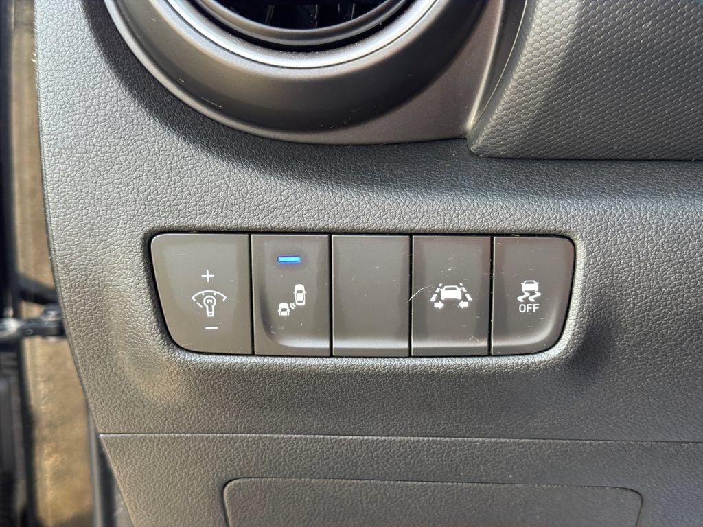 Used 2021 Hyundai Kona SEL AWD/4WD image 21