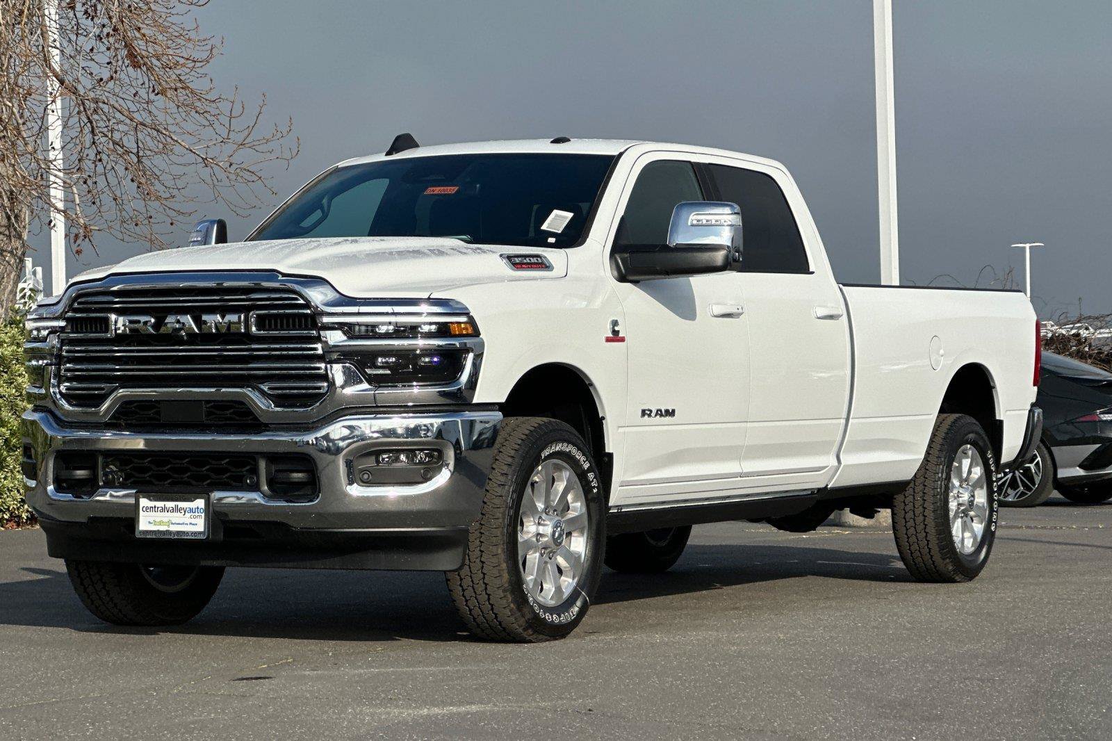 New 2026 RAM 3500 Laramie AWD/4WD image 7