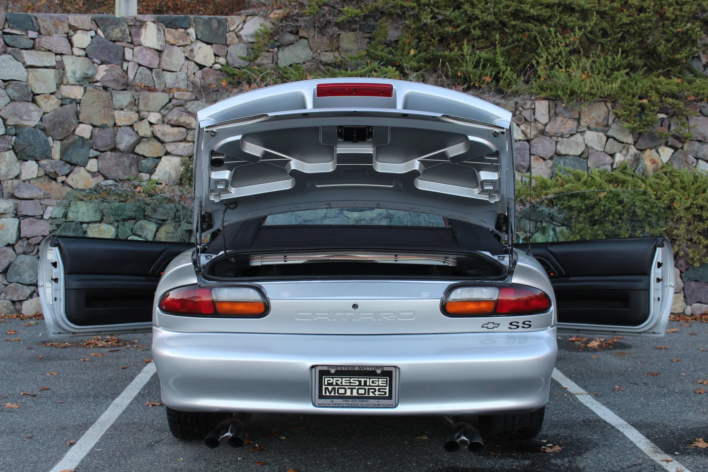 Used 2000 Chevrolet Camaro Z28 RWD image 10