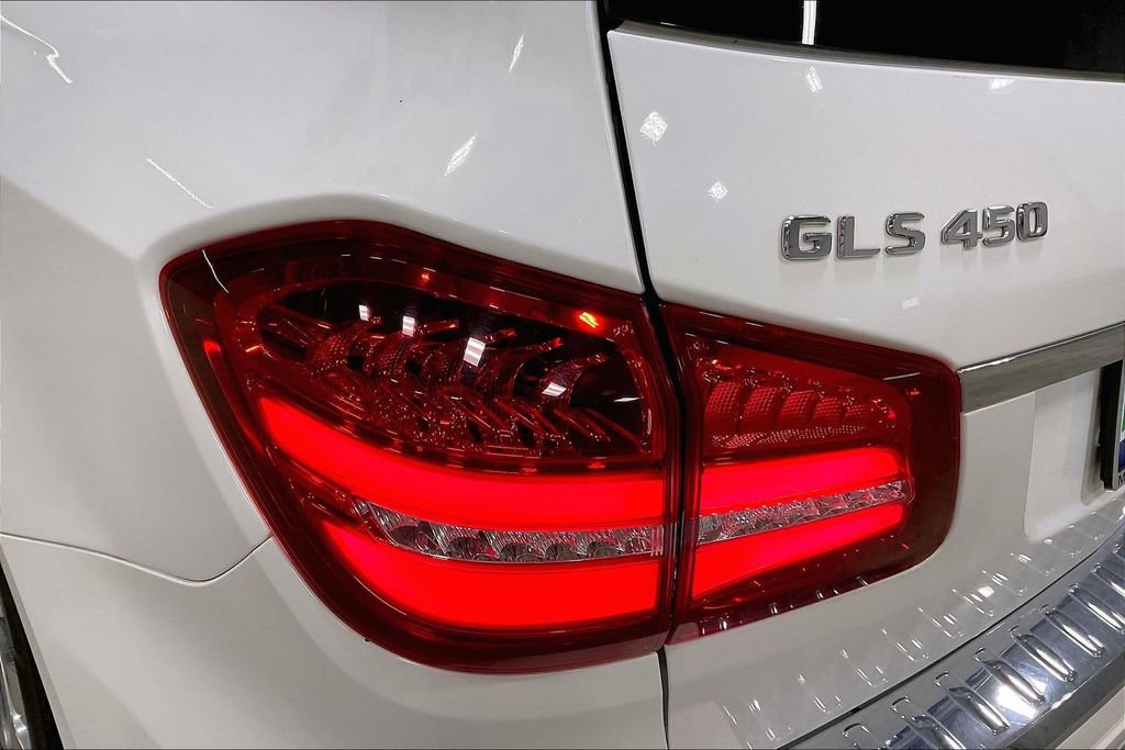 Used 2018 Mercedes-Benz GLS 450 4MATIC image 23
