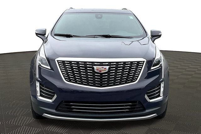 Used 2025 Cadillac XT5 Premium Luxury image 2