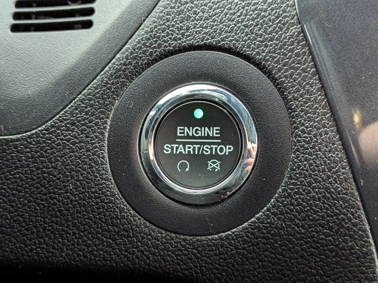 Used 2019 Ford Explorer Sport image 24