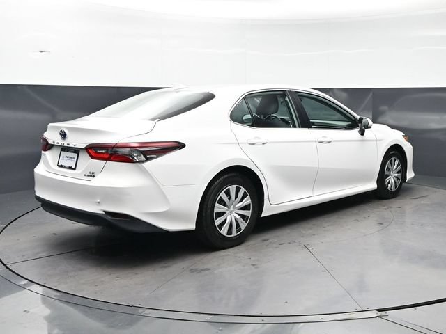 Used 2022 Toyota Camry LE FWD image 5