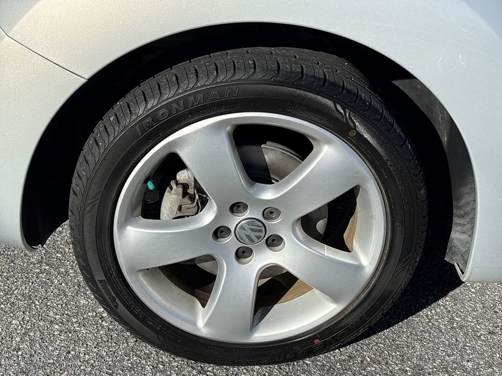 Used 2009 Volkswagen Beetle Blush image 28