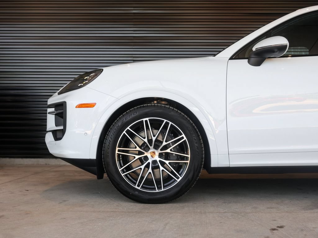 New 2026 Porsche Cayenne Coupe AWD/4WD image 13