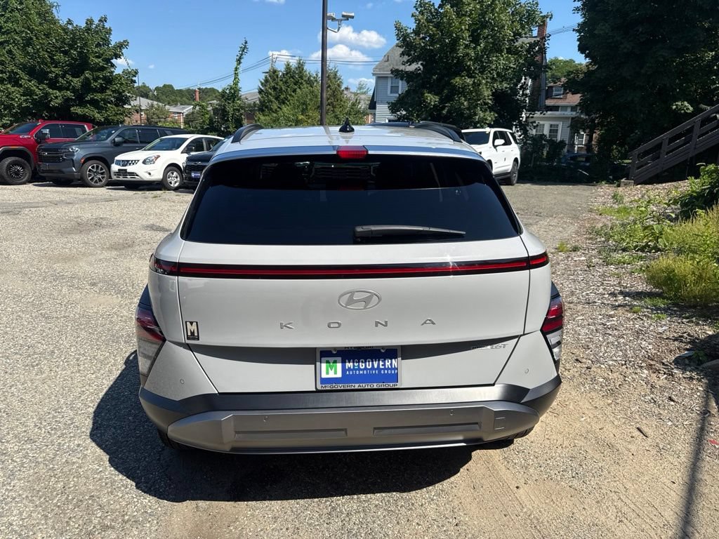 Certified 2025 Hyundai Kona Limited AWD/4WD image 5
