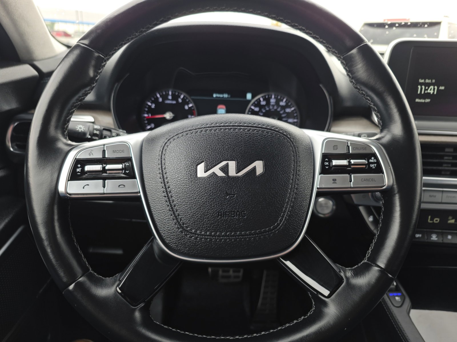 Used 2022 Kia Telluride SX w/ SX Prestige Package image 17