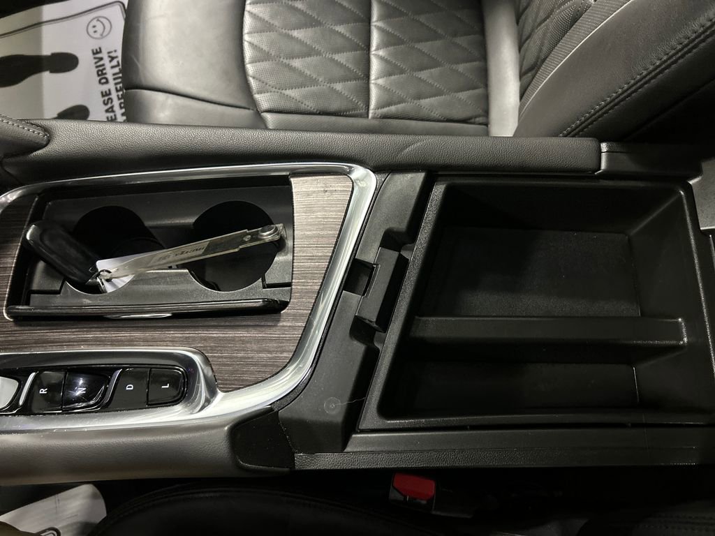 Used 2024 Buick Enclave Avenir w/ Avenir Technology Package image 21