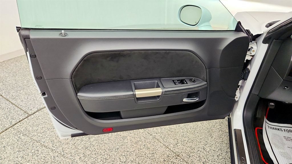 Used 2012 Dodge Challenger SRT8 RWD image 11