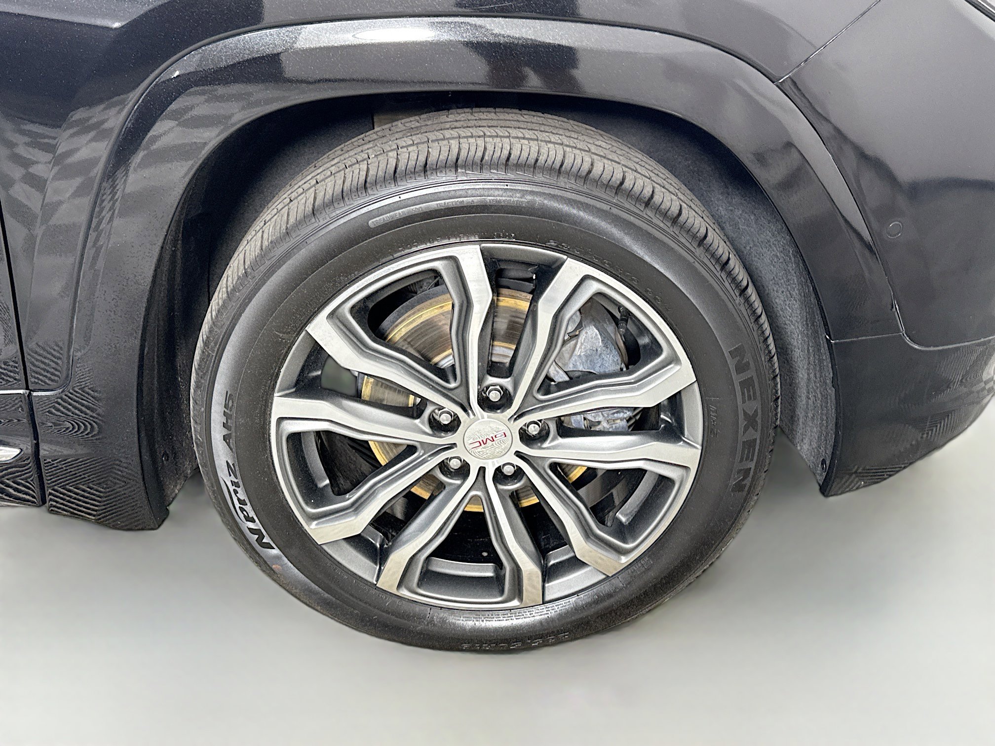 Used 2019 GMC Terrain Denali w/ Advanced Safety Package image 32