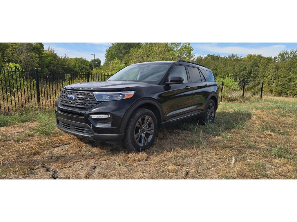 Used 2024 Ford Explorer XLT w/ Equipment Group 202A