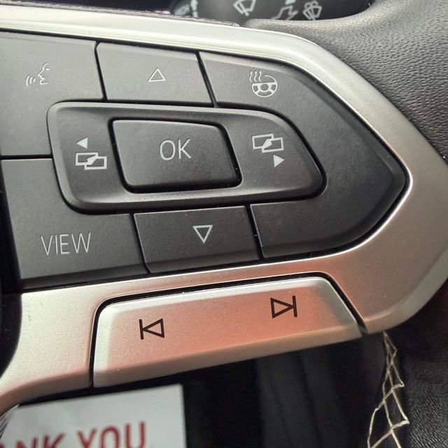 Used 2025 Volkswagen Taos SE AWD/4WD image 22