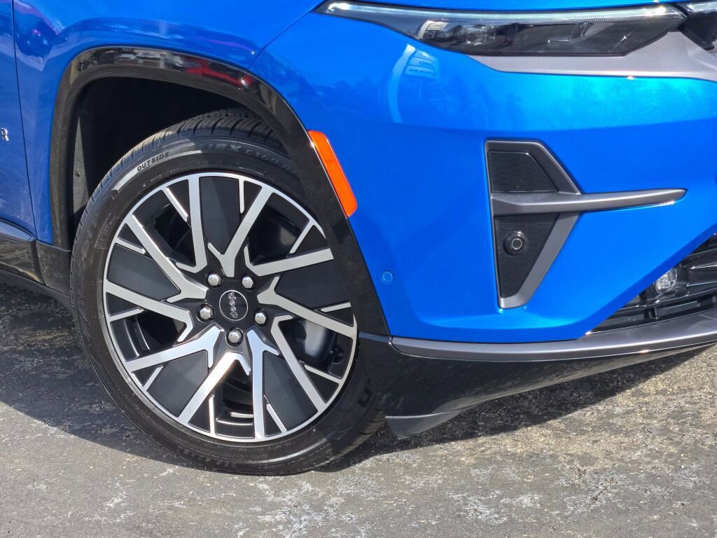 Used 2025 Jeep Wagoneer S Limited image 3