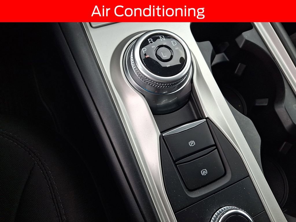 Used 2022 Ford Explorer XLT image 14