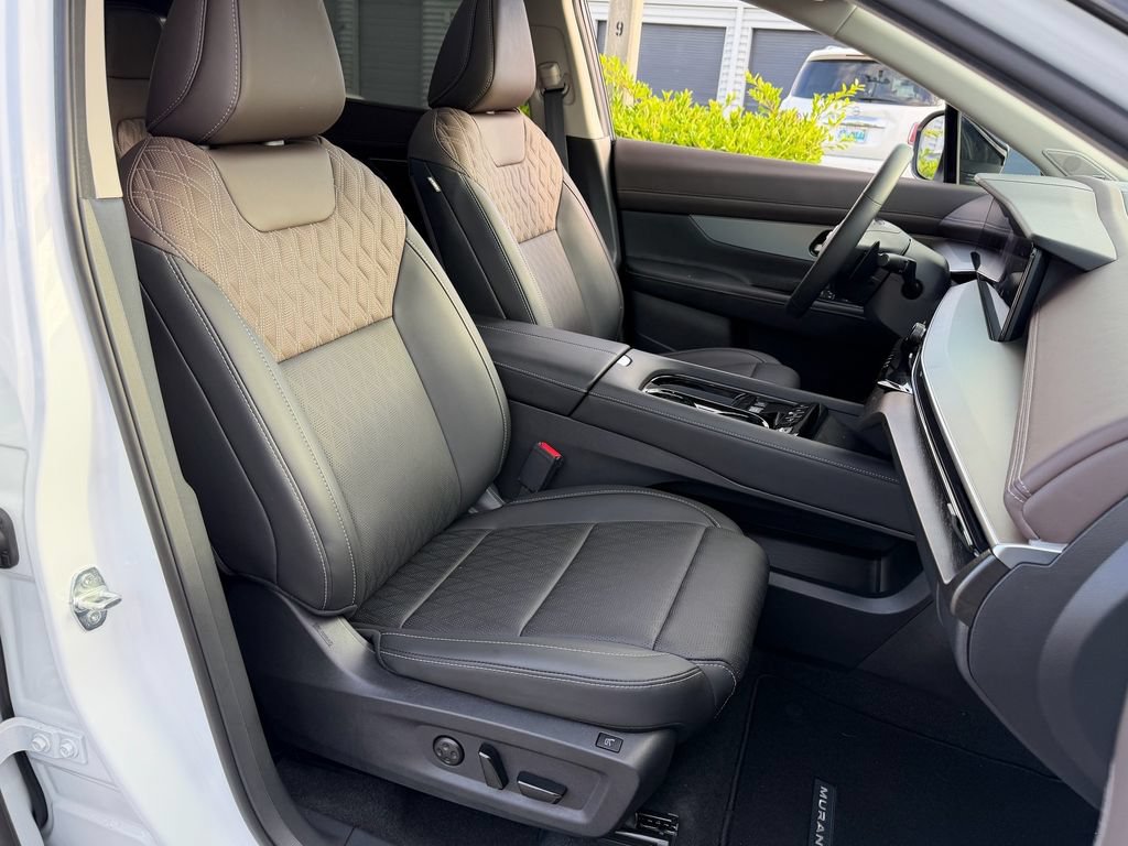 Certified 2025 Nissan Murano Platinum w/ Cargo Package AWD/4WD image 20