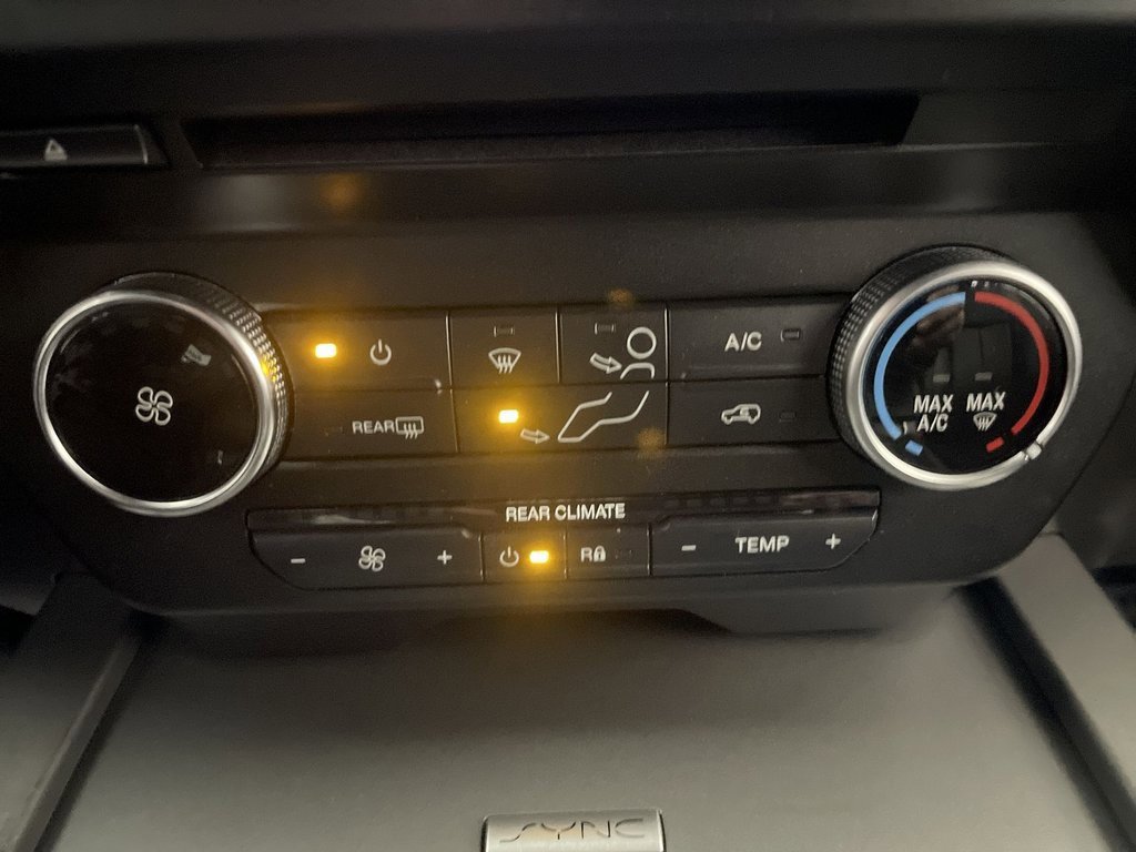 Used 2018 Ford Expedition Max XLT w/ Equipment Group 201A image 11