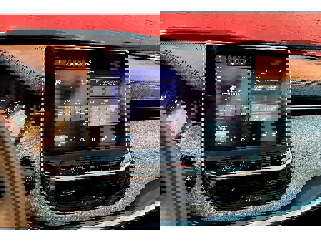 Used 2024 Jeep Compass Latitude image 24