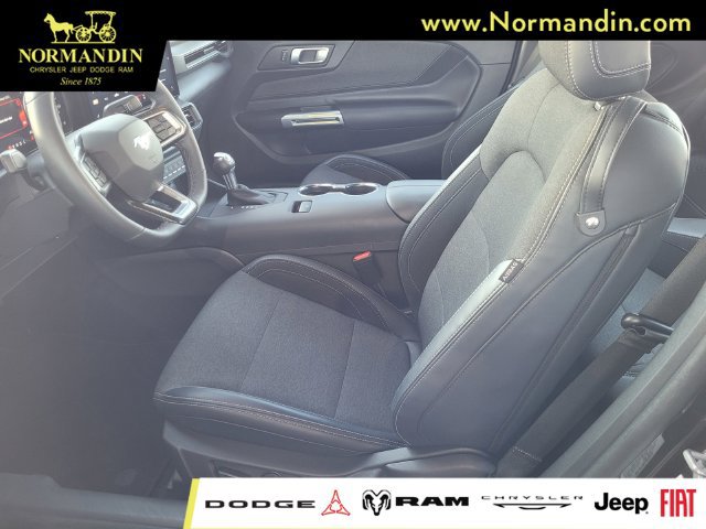 Used 2024 Ford Mustang Coupe RWD image 16