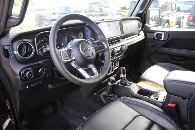Used 2024 Jeep Wrangler High Altitude AWD/4WD image 3