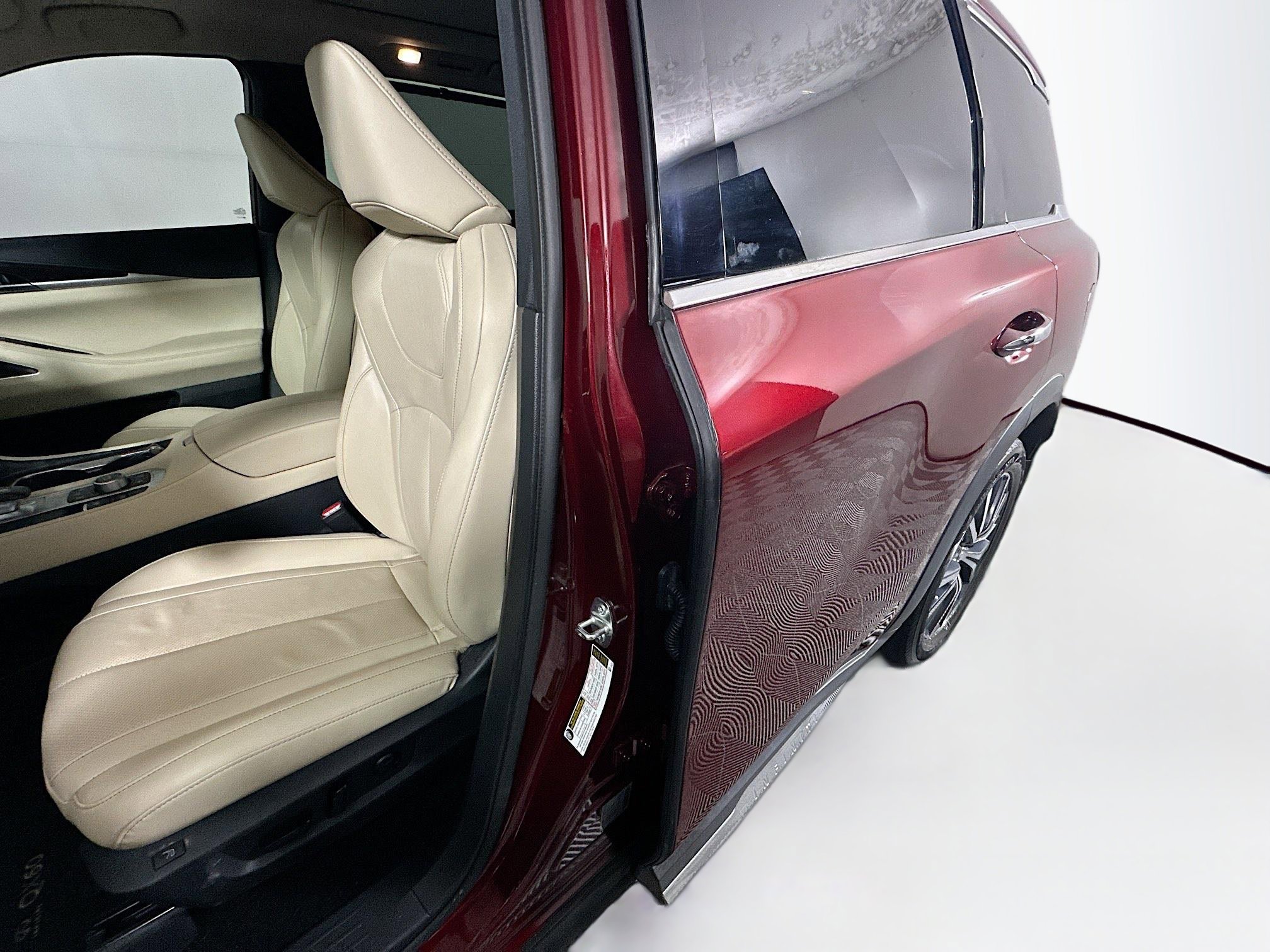 Used 2024 INFINITI QX60 Sensory w/ Cargo Package AWD/4WD image 12