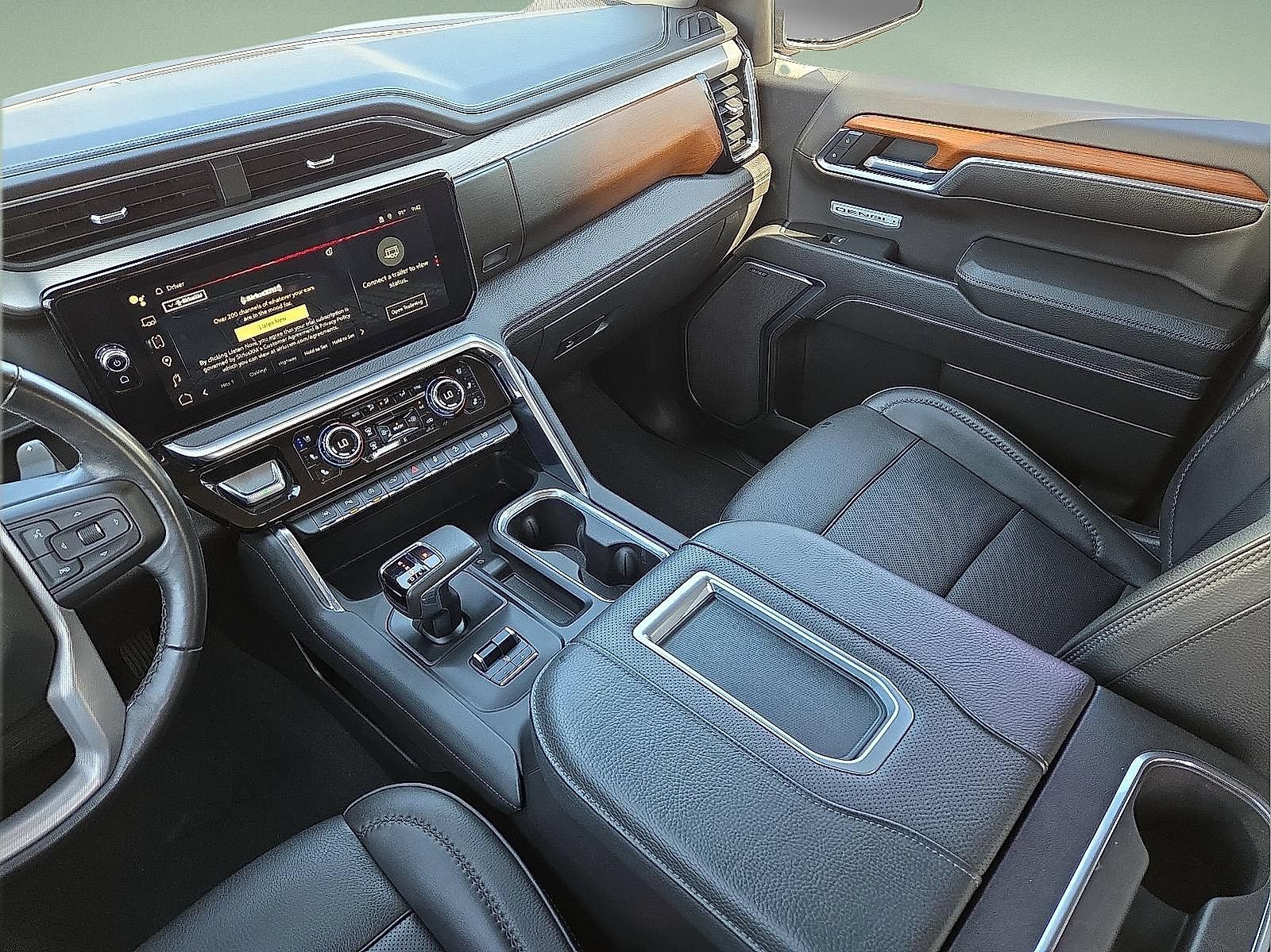 Used 2022 GMC Sierra 1500 Denali AWD/4WD image 9